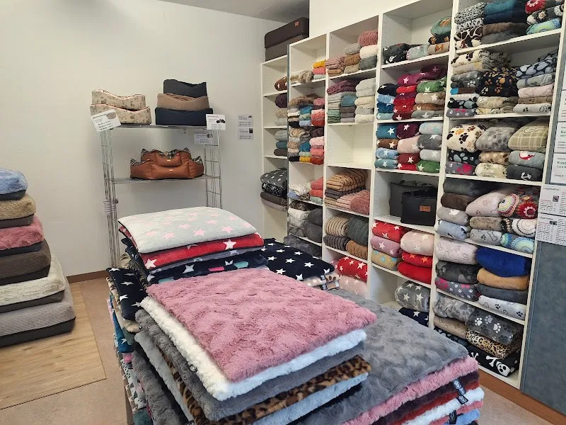 pro pet world GmbH — Zoofachhandel, Menziken, Aargau. Foto 3