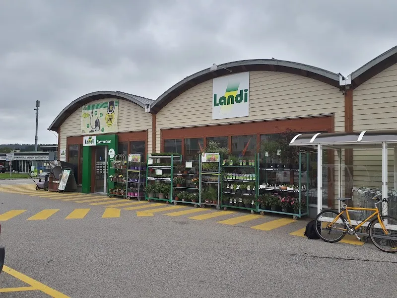 LANDI Région Neuchâtel SA — Zoofachhandel in La Chaux-de-Fonds, Neuenburg. Bewertung 4.3/5.