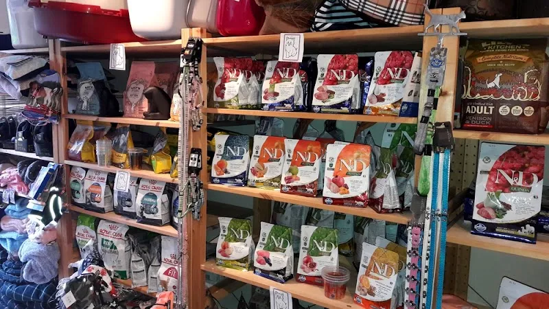 Pense Bêtes — Zoofachhandel, Le Landeron, Neuenburg. Foto 3