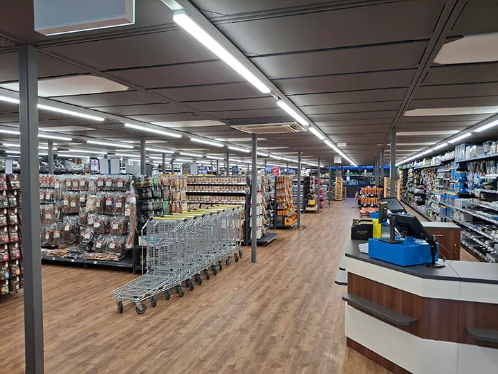 QUALIPET Centre La Chaux-de-Fonds — Zoofachhandel, La Chaux-de-Fonds, Neuenburg. Foto 2