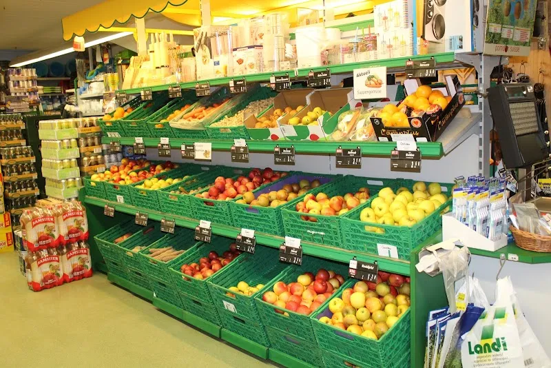 LANDI Unterwalden AG, Sarnen — Animalerie, Sarnen, Obwald. Foto 3