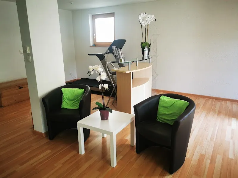 Dogshealth — Animalerie, Glattfelden, Zurich. Foto 2