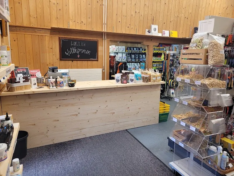 Balü Schöpfli Celina Roth — Zoofachhandel, Suhr, Aargau. Foto 2