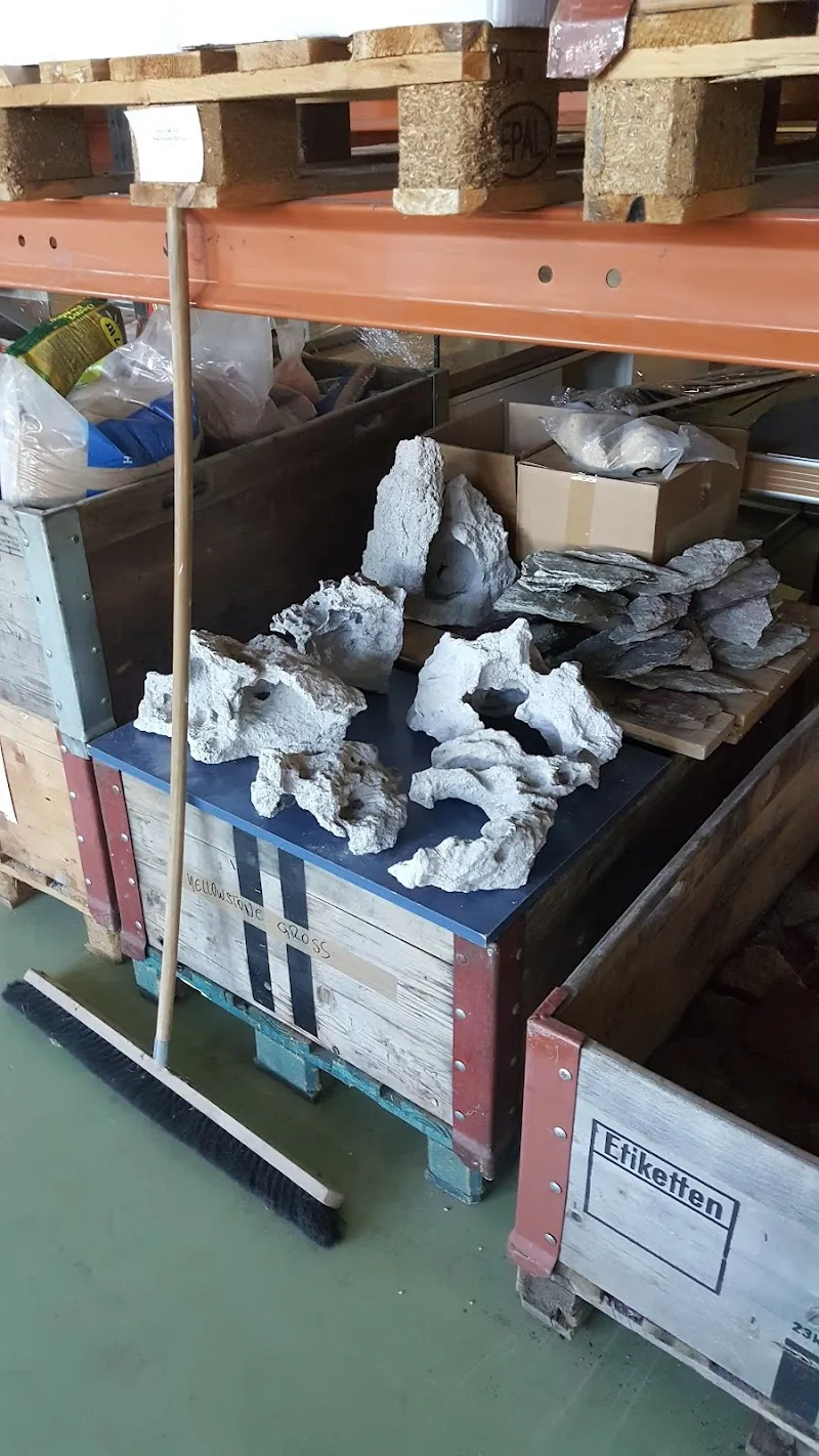 May Tuff GmbH — Zoofachhandel, Au, Genf. Foto 3