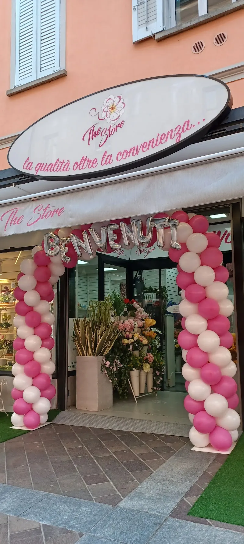 The Store — Zoofachhandel in Lugano, Tessin. Bewertung 4.3/5.