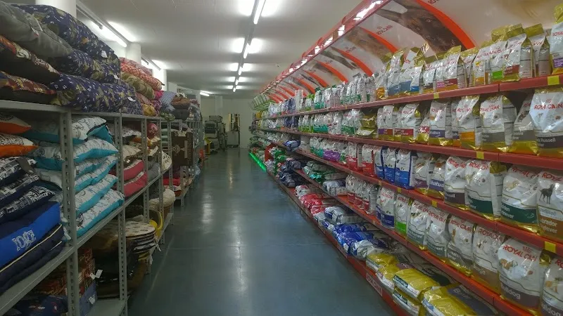 banzai.ch — Zoofachhandel, Rivera, Tessin. Foto 2