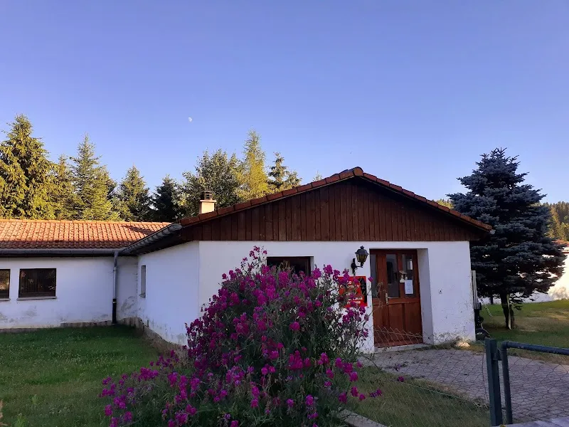 Pension de la Chaumine — Katzenpension in La Chaux-de-Fonds, Neuenburg. Bewertung 3.7/5.