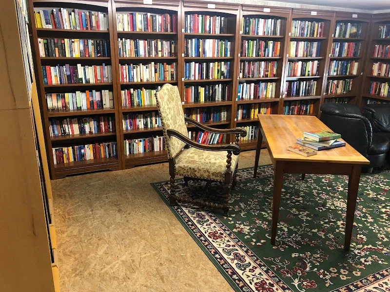 Brockenstube — Animalerie, Brig-Glis, Valais. Foto 3