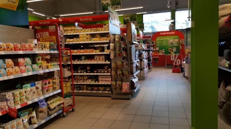 Fressnapf Visp — Zoofachhandel, Visp, Wallis. Foto 2