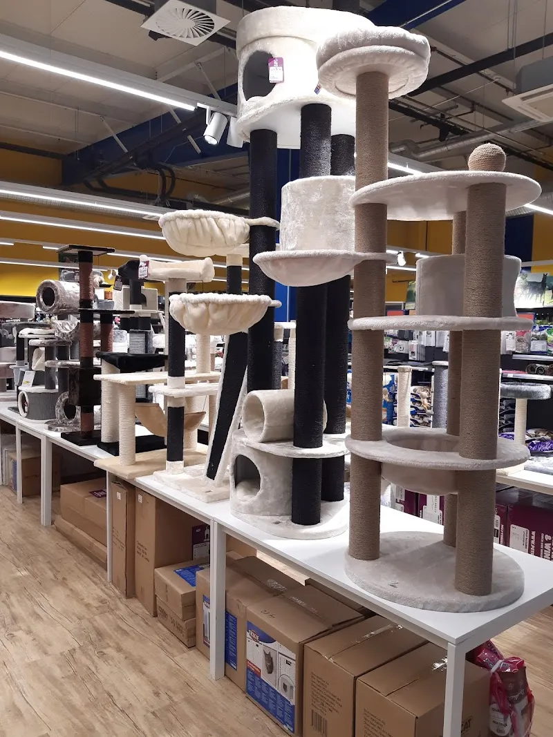 QUALIPET Centre Uvrier — Zoofachhandel, Uvrier, Wallis. Foto 3