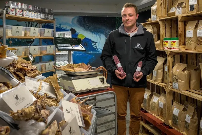 Doggy Food — Zoofachhandel in Hombrechtikon, Zürich. Bewertung 5.0/5.