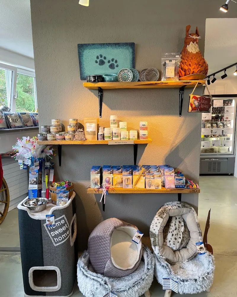 Doggy Food — Zoofachhandel, Hombrechtikon, Zürich. Foto 3