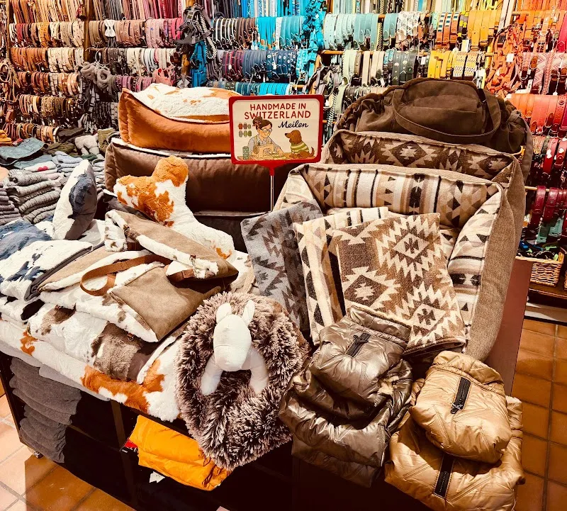 Haustier Paradies GmbH — Zoofachhandel, Erlenbach, Zürich. Foto 2