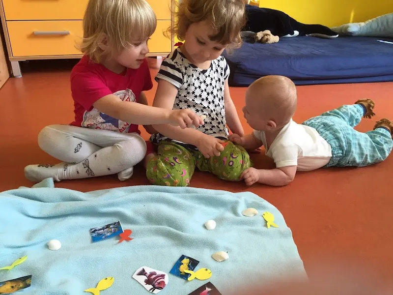 Kinderkrippe Zoo Regensdorf — Animalerie, Regensdorf, Zurich. Foto 2