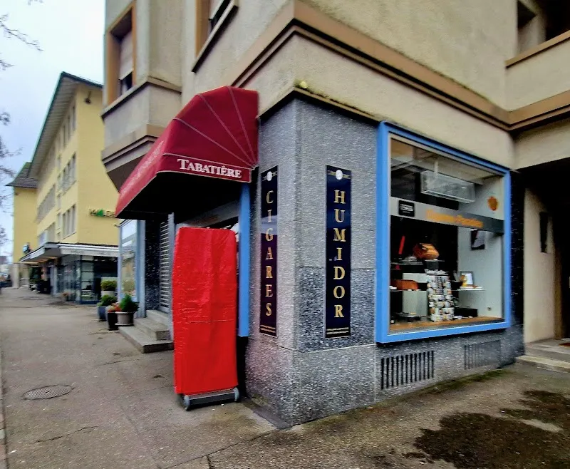 Tabatière Küsnacht — Animalerie, Küsnacht, Zurich. Foto 3