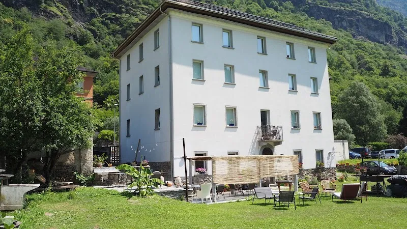 Casa Gatti B&B Gastronomia Yoga retreat e Benessere — Katzenpension in Motto (Blenio), Tessin. Bewertung 5.0/5.